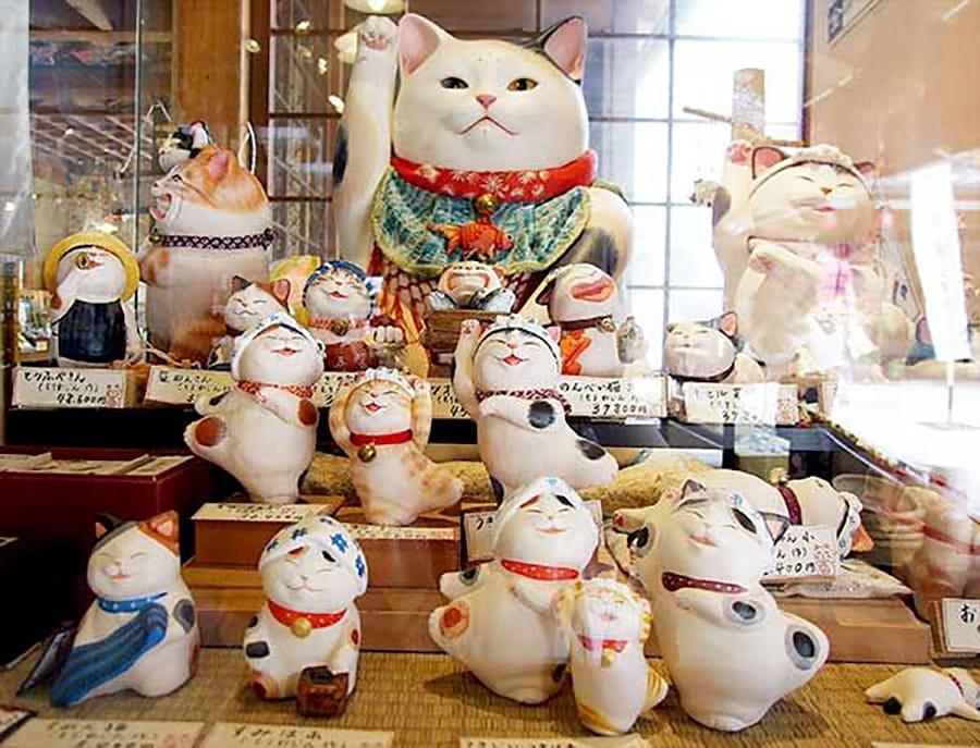 The lucky cat specialty store: Kitcho Shoufukutei