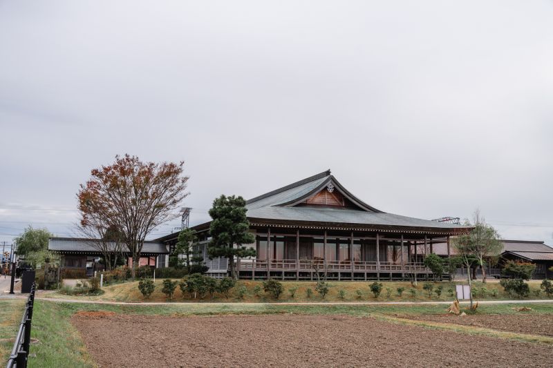 4. Experiencing the culture of the Heian period at the Itsukinomiya Hall for Historical Experience!