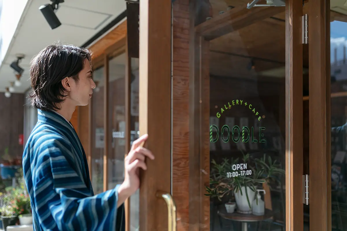 ランチにむかう松田さん