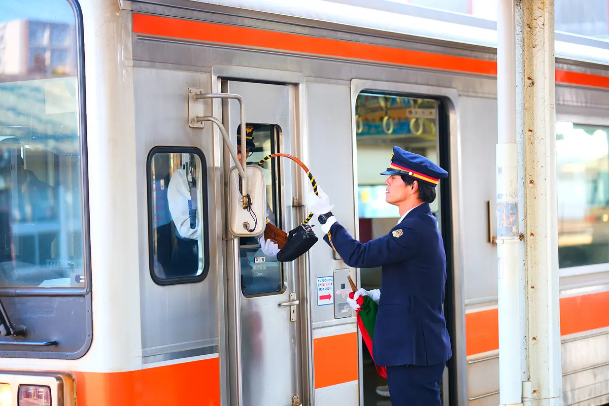松阪駅でのタブレットの受け渡し