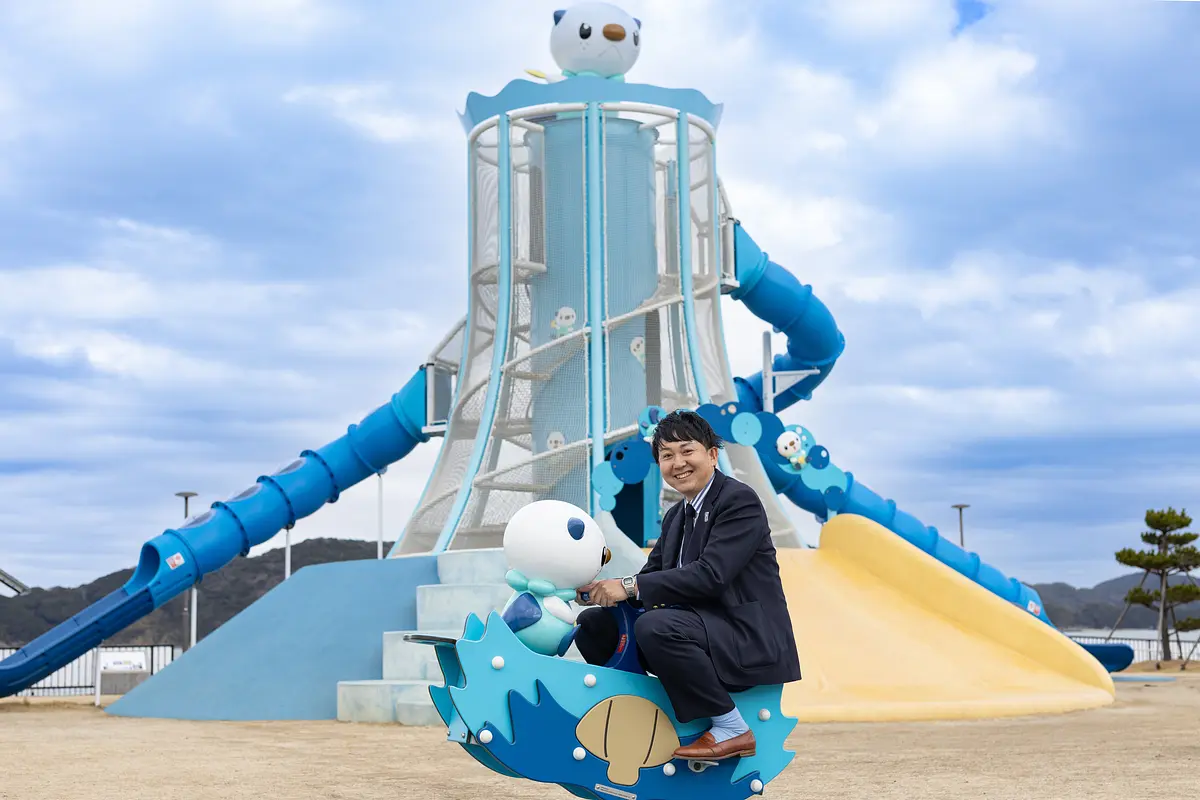 &ldquo;ミジュマル遊具で遊ぶ寺家さん&rdquo;