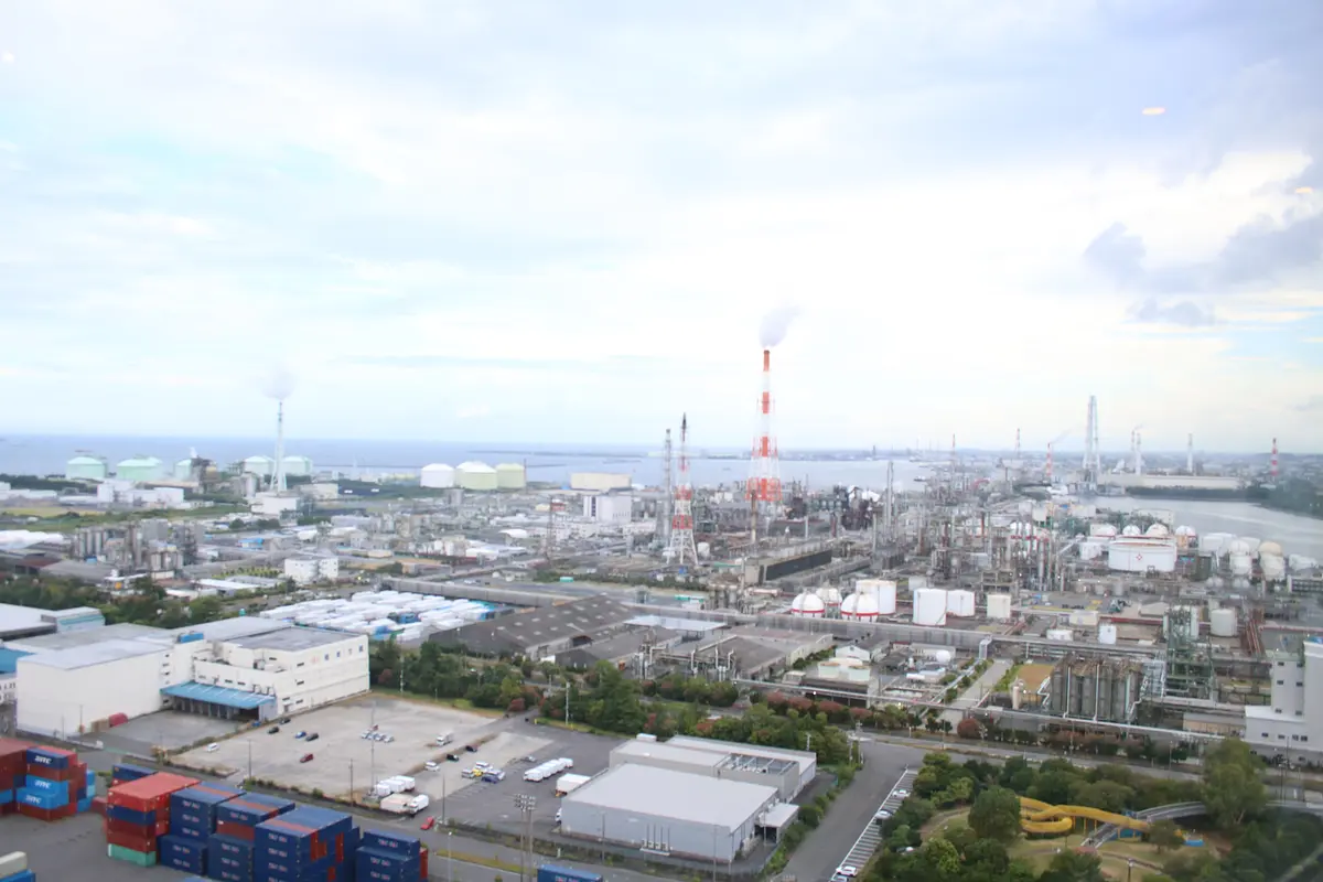 四日市ポートタワーからの展望・コンビナート風景