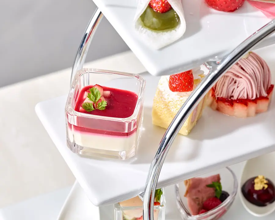 【都リゾート 志摩 ベイサイドテラス】 和洋のいちごのアフタヌーンティー2026