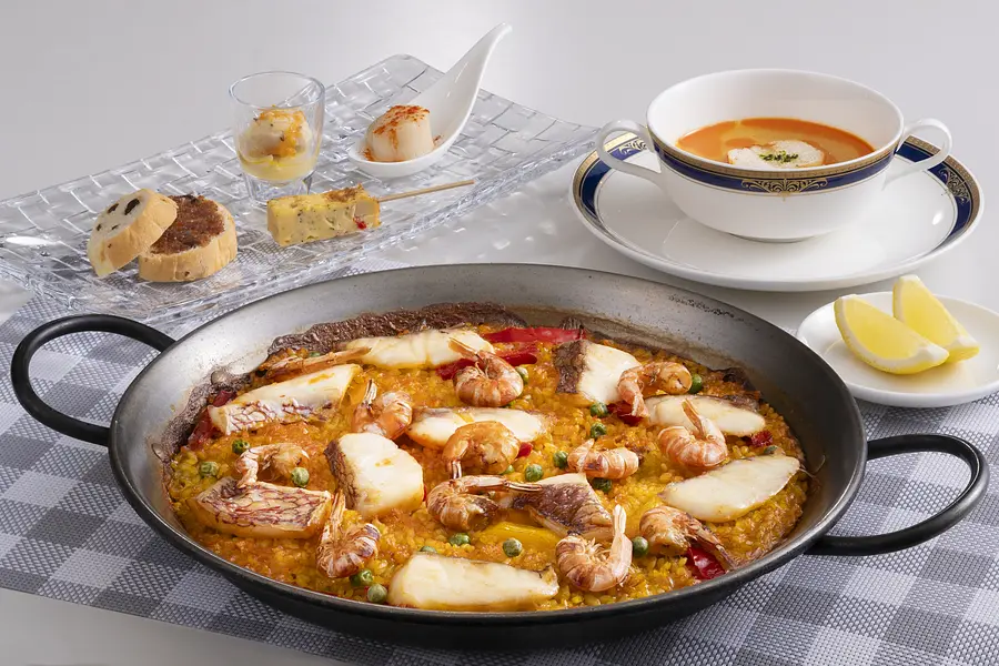 シン パエリャ伊勢志摩～伊勢まだいとうたせ海老のパエリャ～