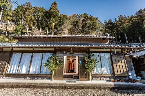 Casa de huéspedes en el pueblo de montaña Mikuri