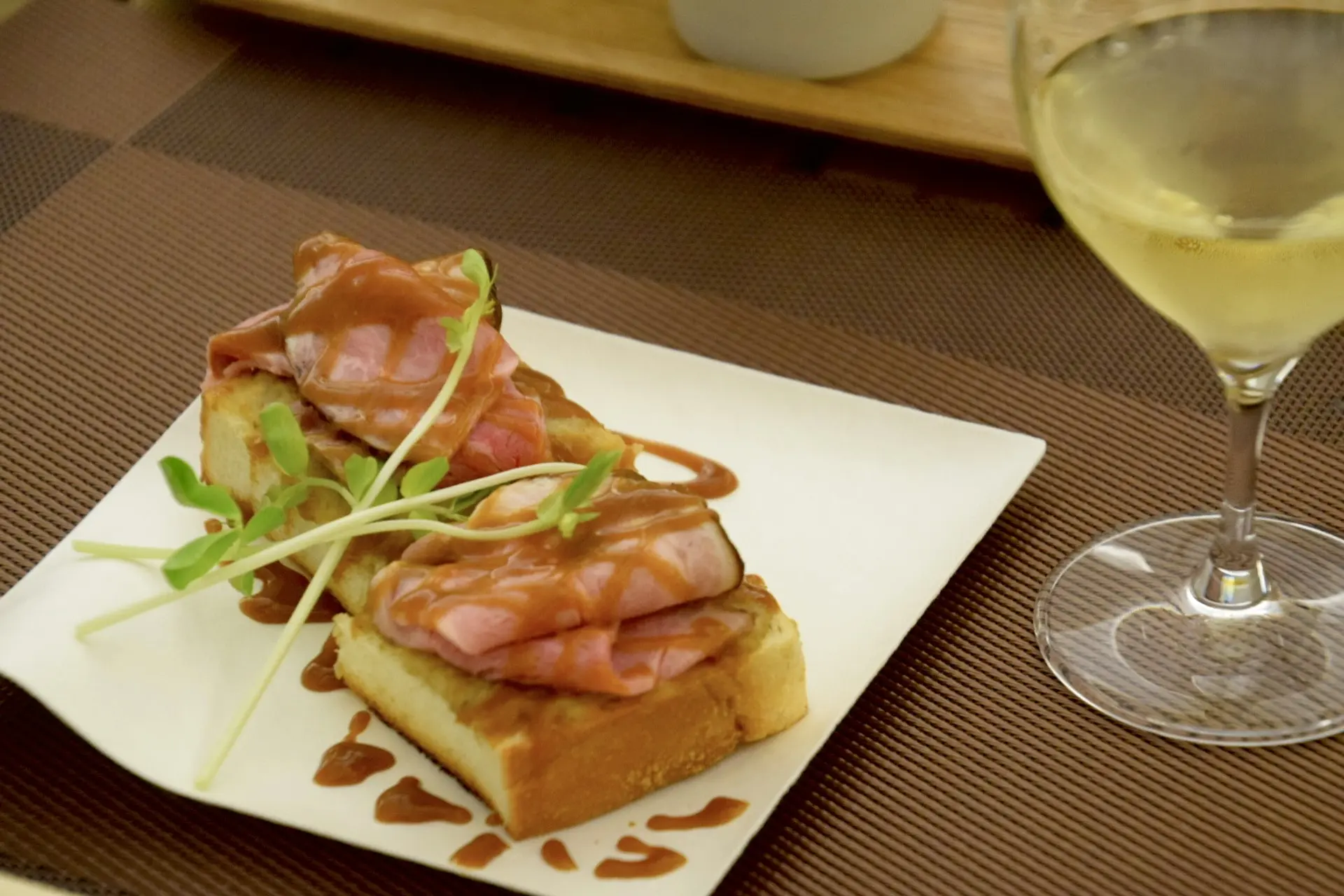 クロックブッシュ