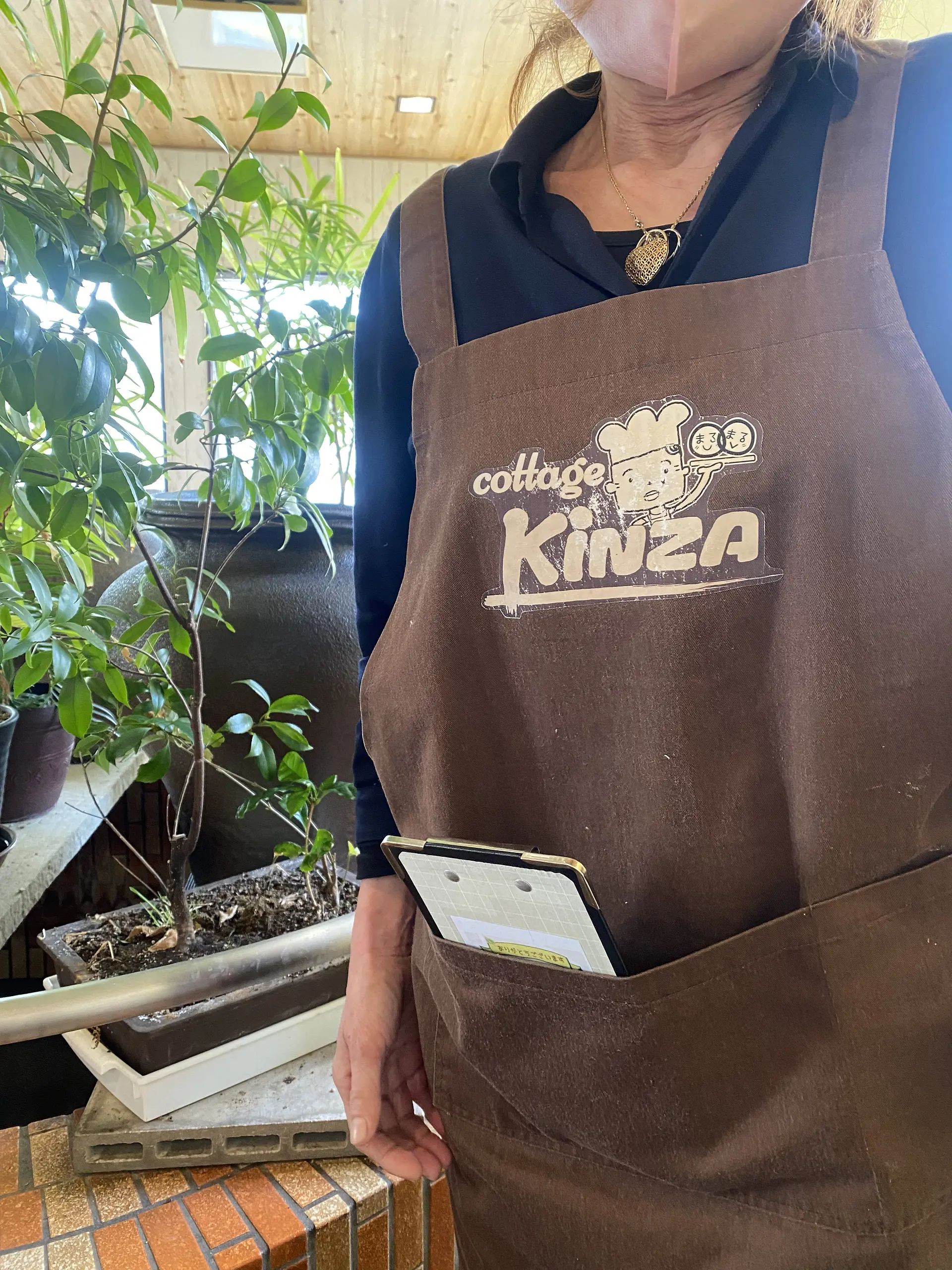 娘さんがデザインされたエプロン