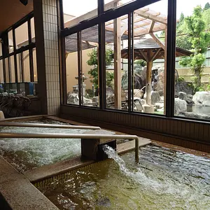 Natural hot spring flowing Yuyu Kaikan
