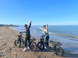 Location de vélos pour rouler sur la plage de sable du camping Oyodo Fureai