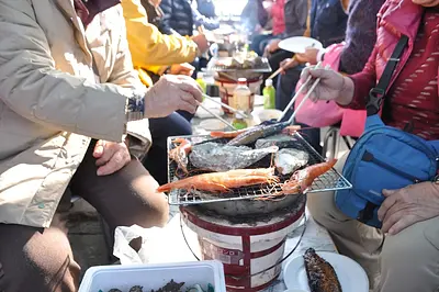 年末きいながしま港市