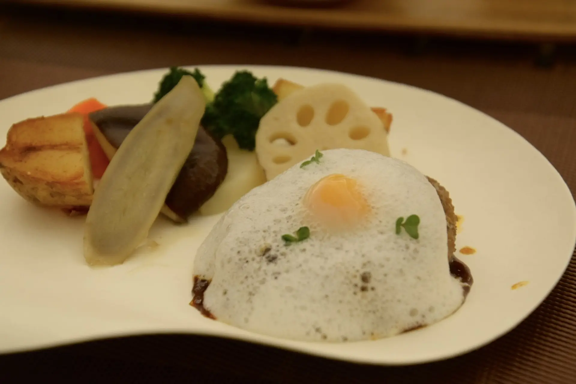 松阪牛入りハンバーグ