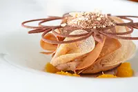 世界を征したパティシエのバレンタイン限定デザートを三重の複合温泉リゾートで愉しむ。