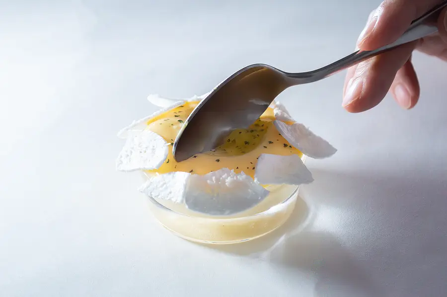 世界を征したパティシエのクリスマス限定デザートを三重の複合温泉リゾートで愉しむ。