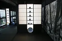 津・四天王寺で「歴史・器・食・空間」を体験する特別展示「味わう陶芸展」