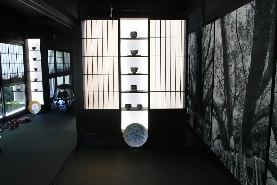 津・四天王寺で「歴史・器・食・空間」を体験する特別展示「味わう陶芸展」