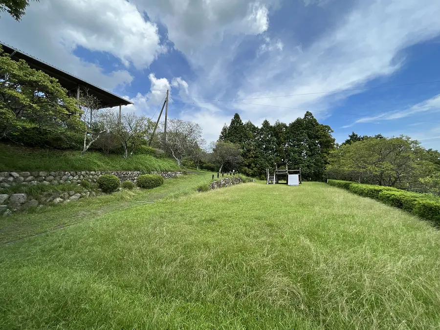 有遊樂設施的公園