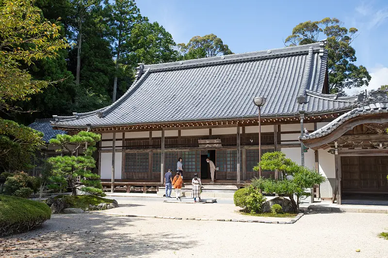 Extérieur du temple Kenshoji