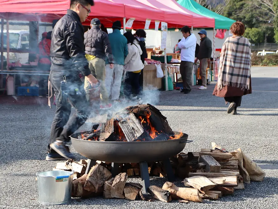 やさいフェスタ蚤の市広場の様子