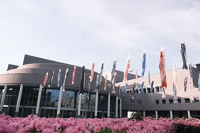 三重県総合文化センターのこいのぼり（3）