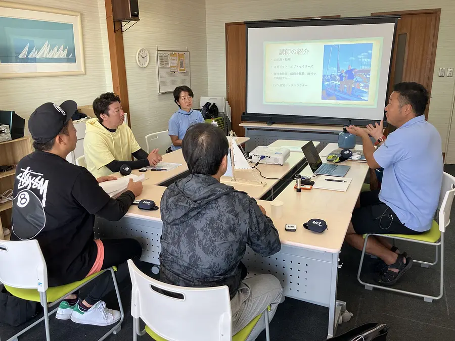 座学もしっかり学べます！