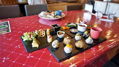 おしゃれなプレートランチ 「8 sai café APOA」 