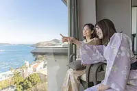 全室オーシャンビュー。喧騒を忘れて非日常をお楽しみください。