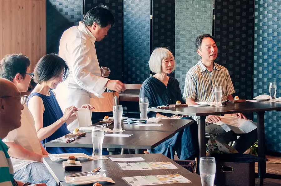[Conmemoración de la visita del Chef Okuda] Curso de almuerzo especial (se requiere reservación)