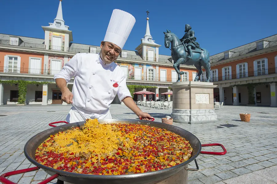 A large pot of paella for about 50 people
