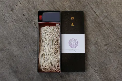 伊勢翁　完全自家栽培そば　店頭販売