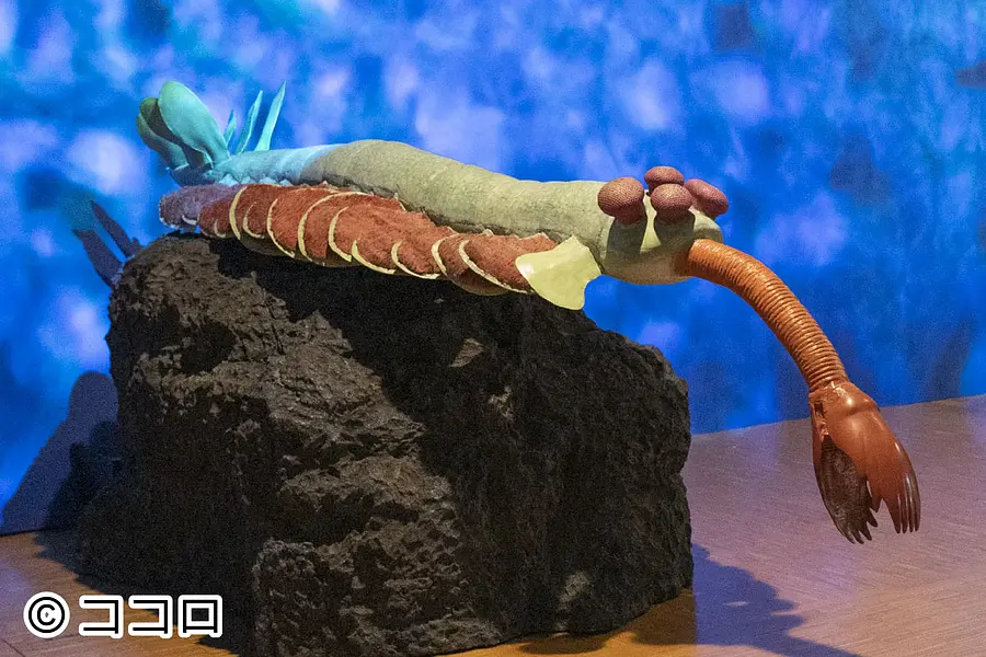 デコりすぎて絶滅！？ オパビニアのロボットも登場！