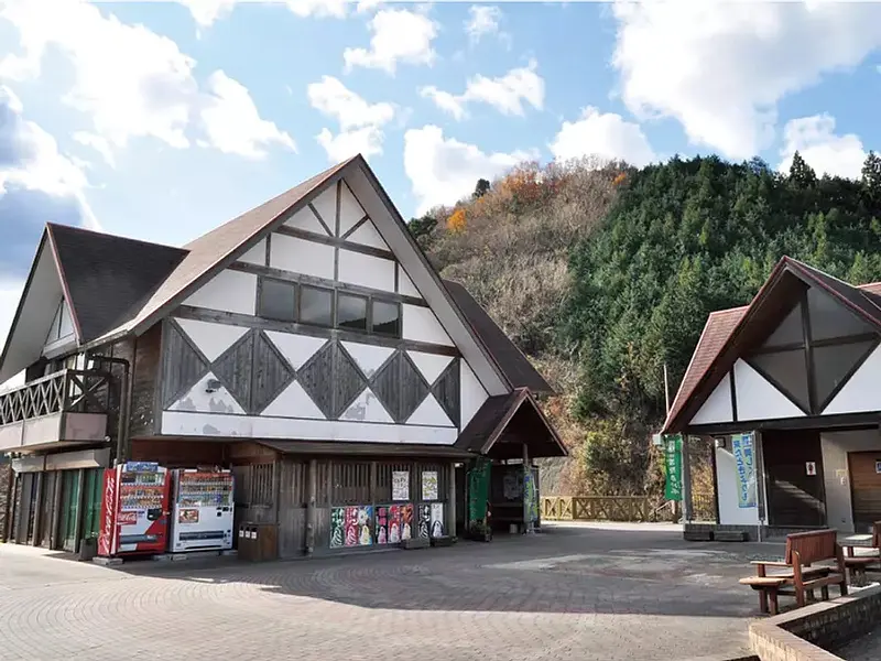 巨大鳳凰現る！？今年の松阪市飯南町の稲わらモニュメントは、縁起の良い伝説のホウオウ！ 観光三重(かんこうみえ) 三重県の観光・旅行情報はここ！