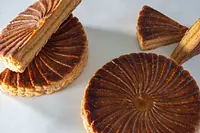 【コンフィチュール アッシュ】新年を祝うフランス菓子「ガレット・デ・ロワ」ご予約承り中