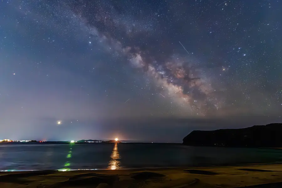 夜には満点の星空を眺めることができます。