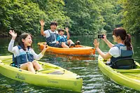 VISONの森の池で楽しむ「足漕ぎ」カヤック体験