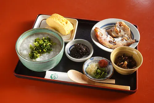 すし久「朝熊小菜粥（あさまこながゆ）」