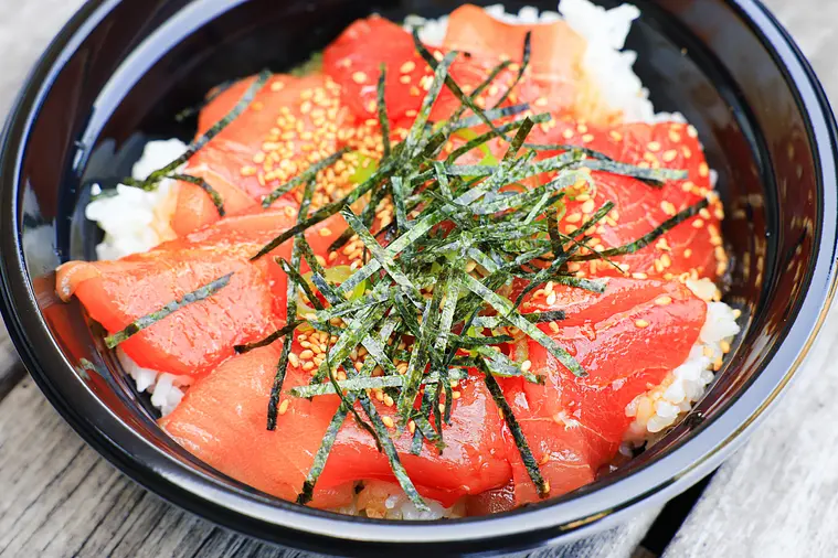 上マグロ丼