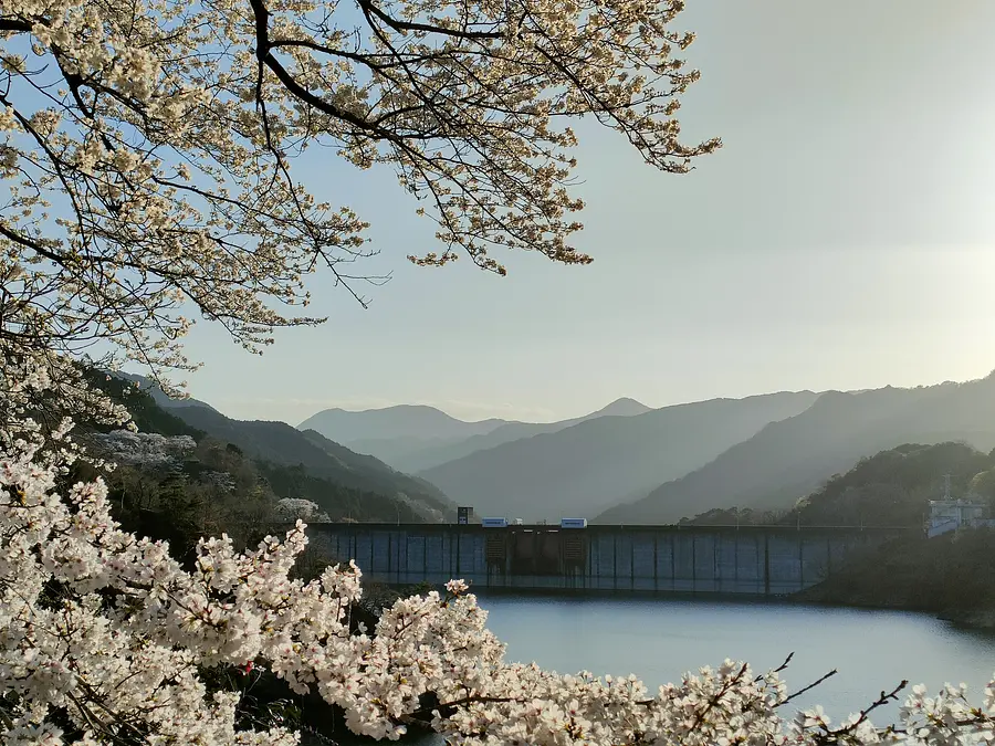 Kimigano Dam and Mt.Odoroyama
