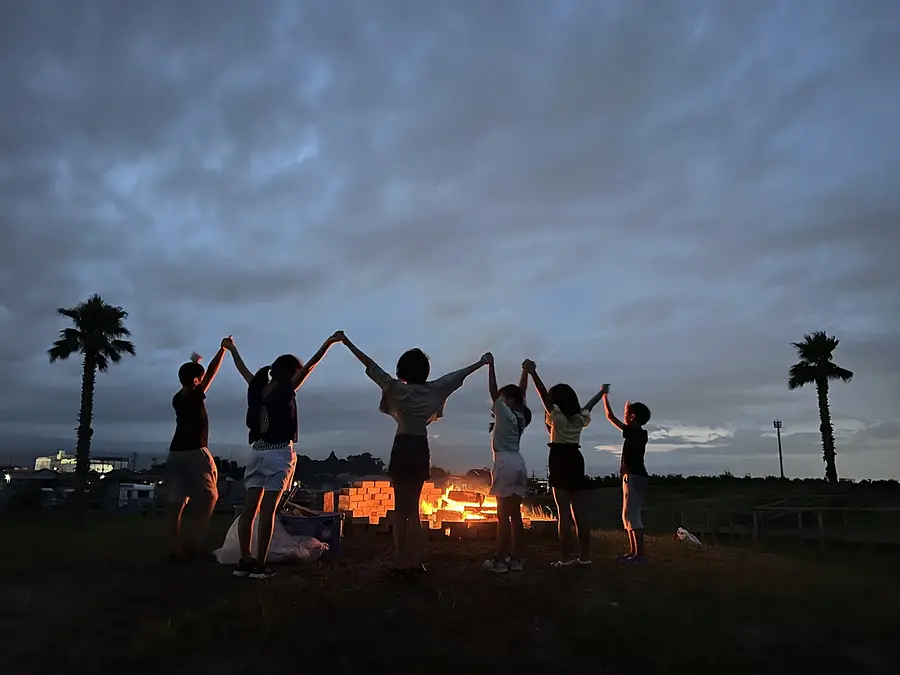 キャンプファイアー