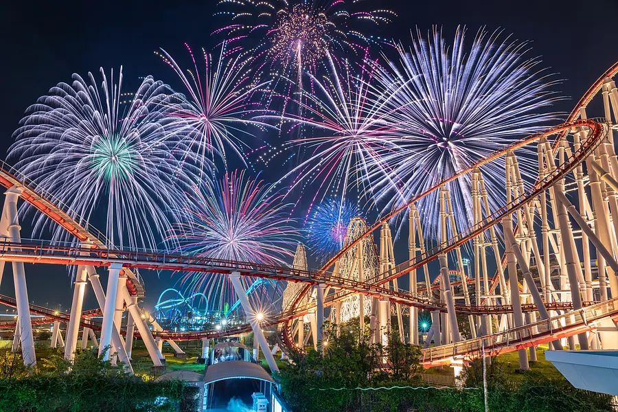 長島温泉 開業60周年 「花火大競演」（遊園地・ナガシマスパーランド）