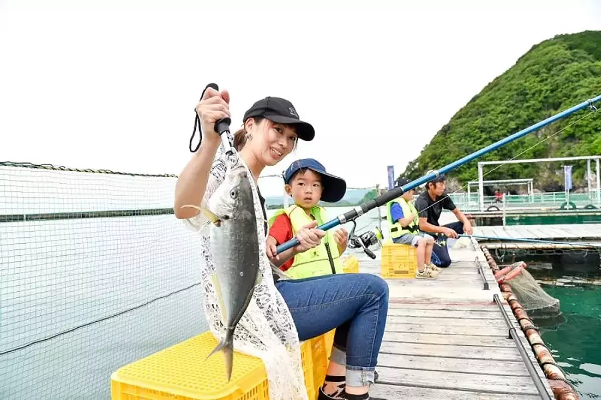 三重县海上钓鱼池