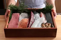 伊勢前寿し 神貫（VISON）