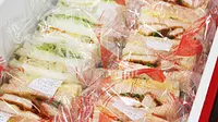 Face-to-face sales of handmade sandwiches