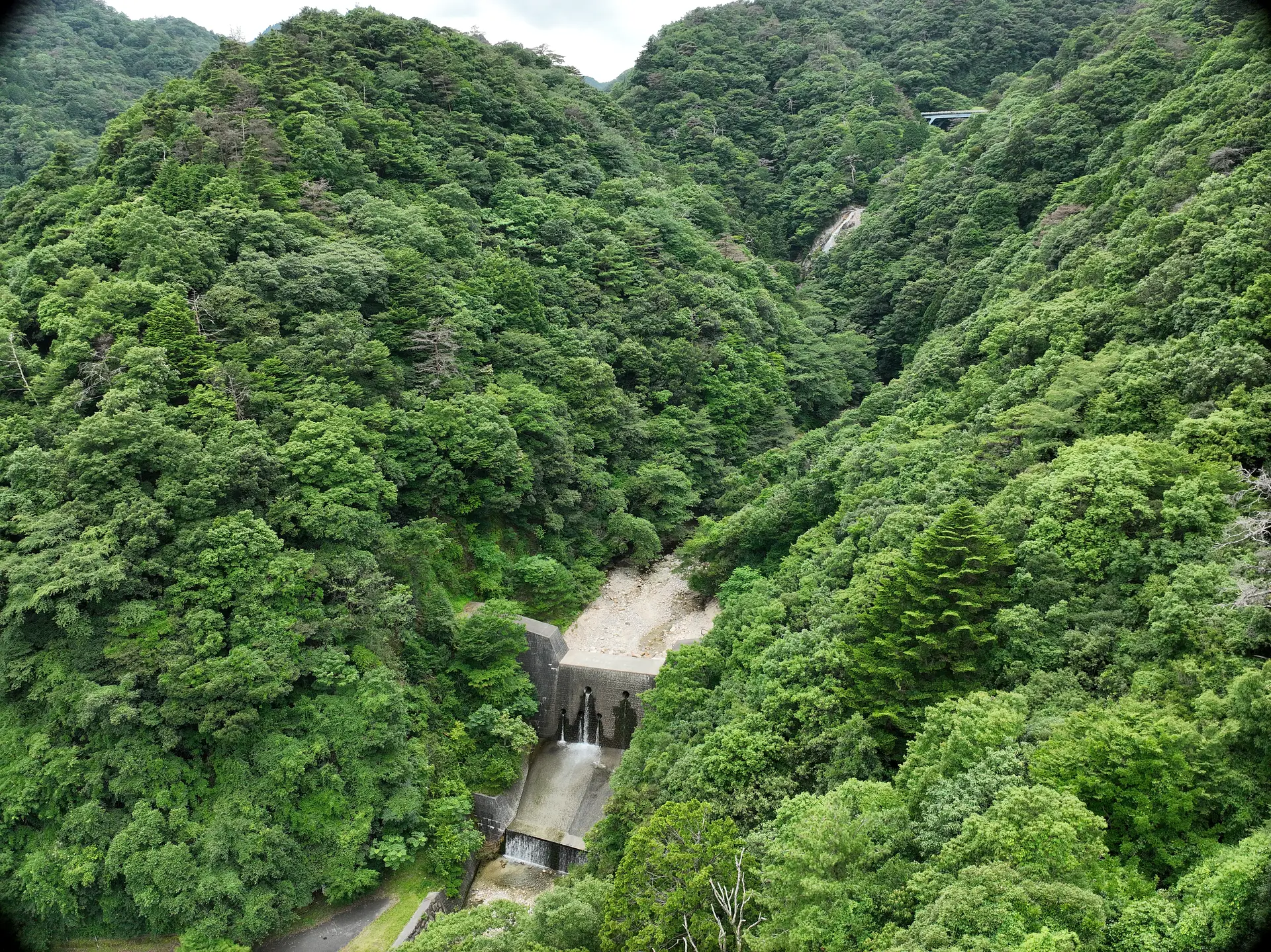 北谷蒼滝砂防堰堤
