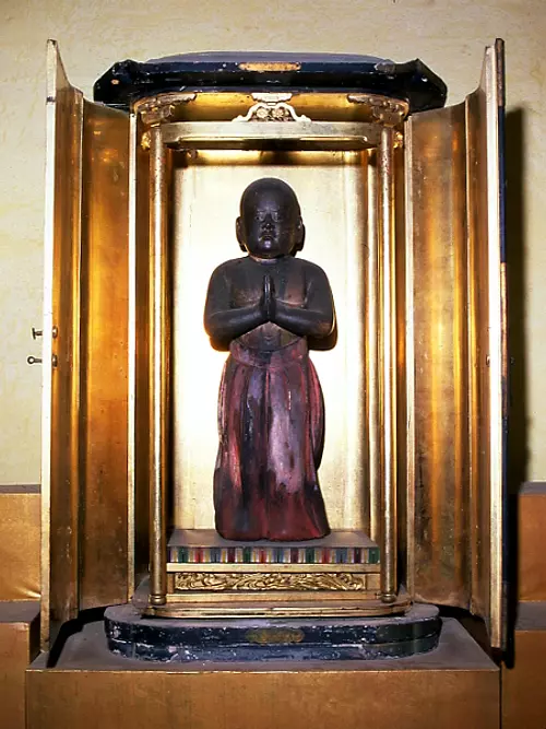 Estatua de madera del Príncipe Shotoku