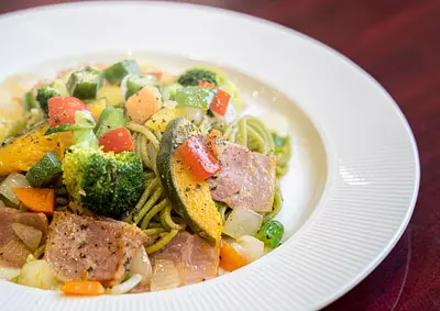 モチモチ食感の生めんパスタが自慢！「自家製生めん ぱすたＲａｋｕｅｎ」【あんしんみえリア優秀店レポート】