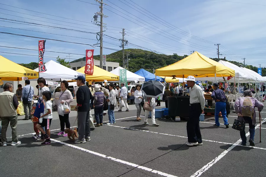 ふれあい市の様子