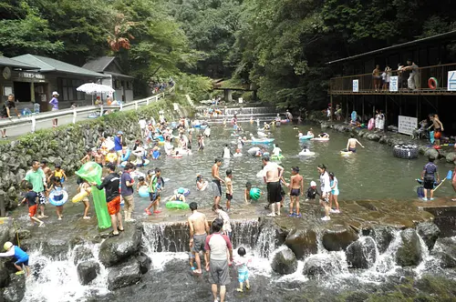 Piscine naturelle des gorges de Tado ①