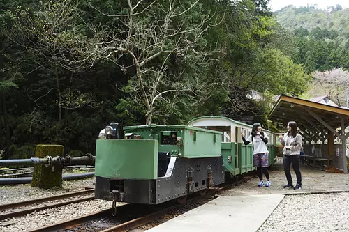 トロッコ電車