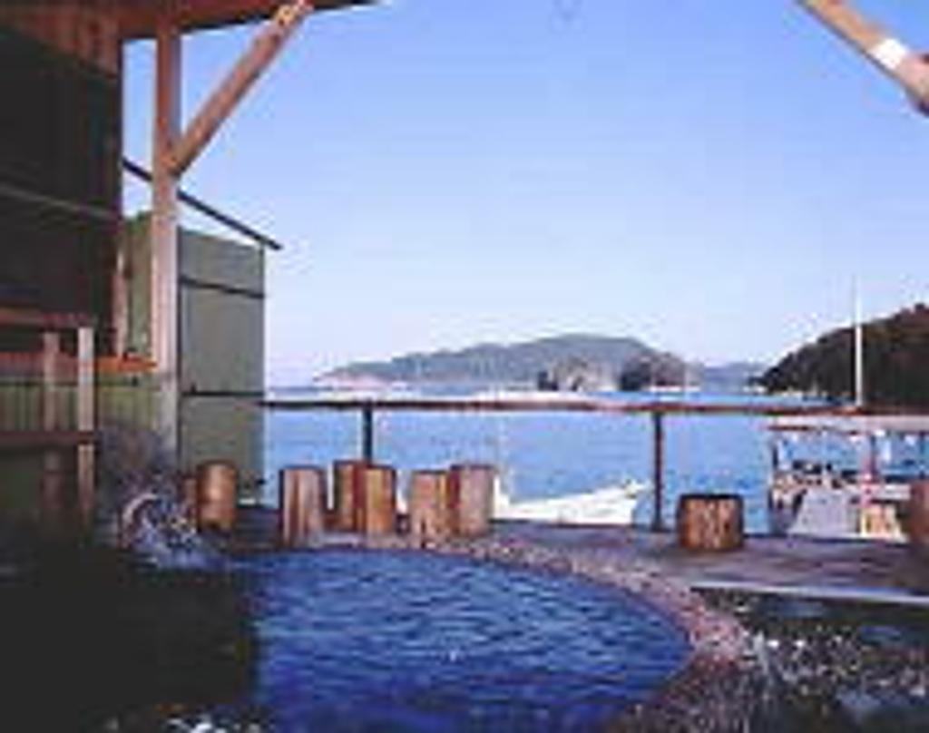 海上 料亭 海 楽園