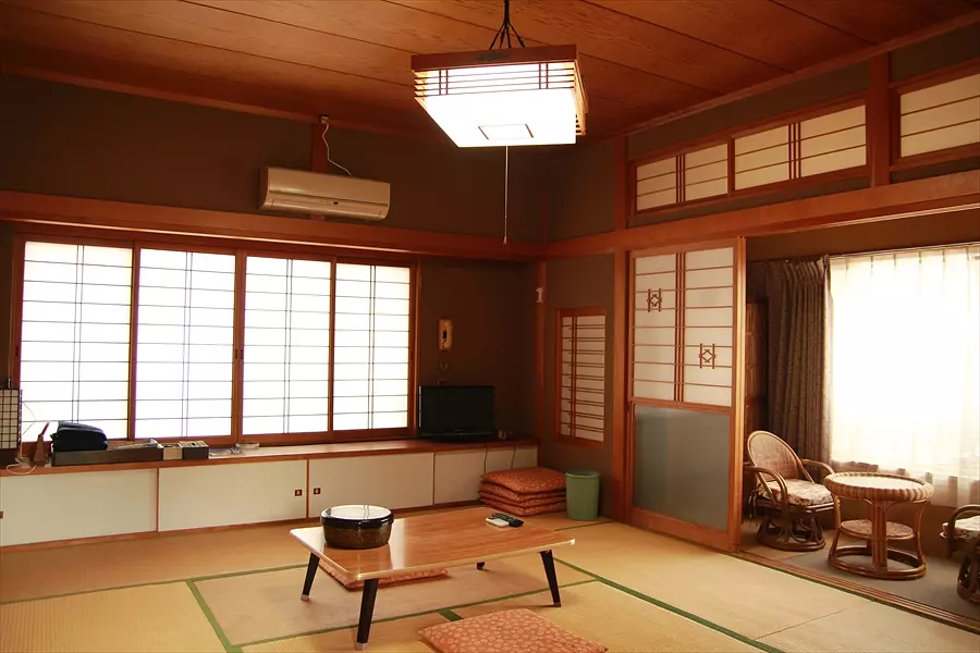 浜辺の宿 さざなみ